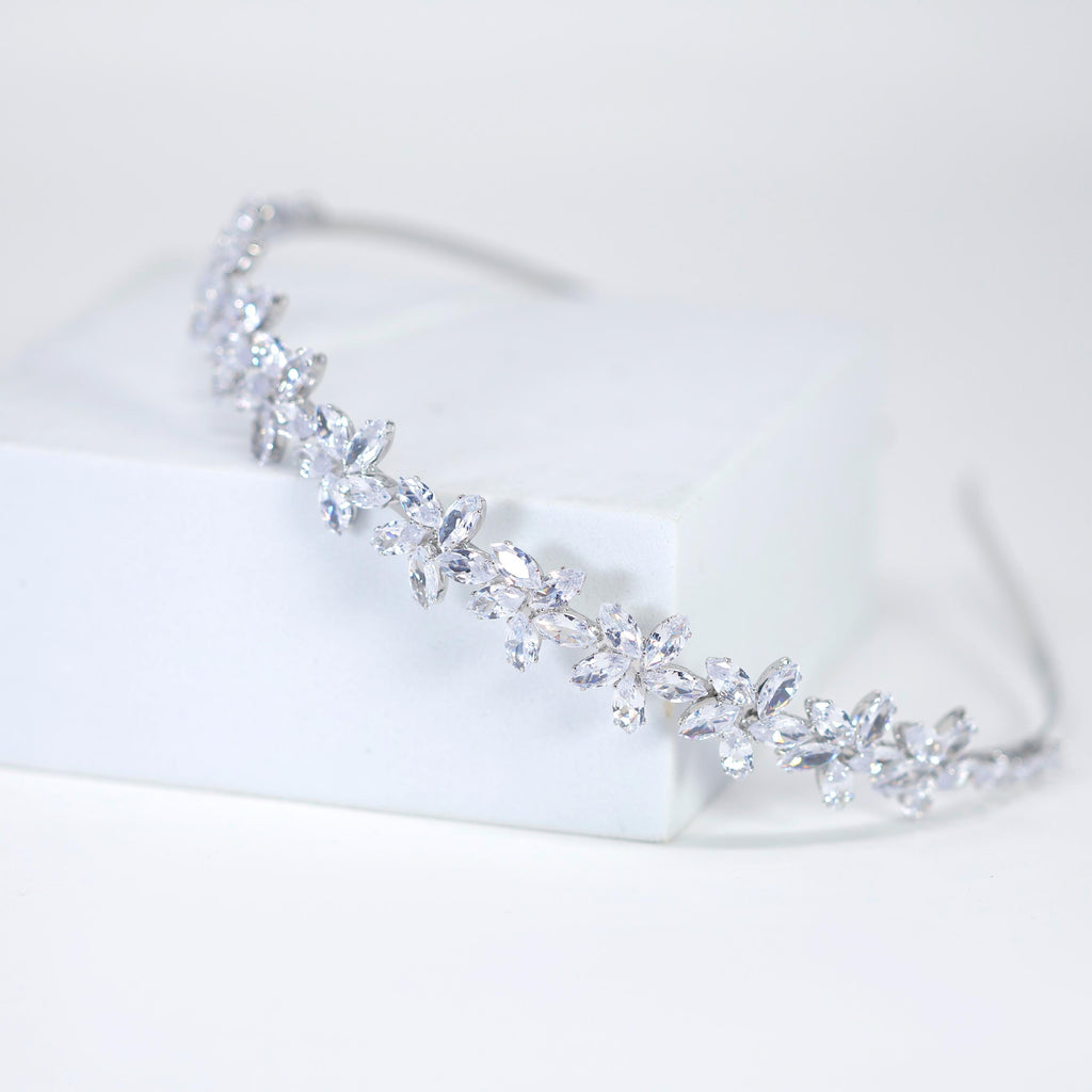 Swarovski Crystals Daisy Radiance Headband, Hair Vine Headband, Bridal Hair Vine, Rhinestone Headband, Delicate Headband, Hair accessories.