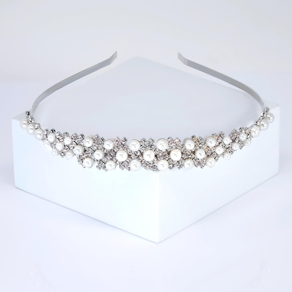 Pearl Enchantment Headband, Bridal Hair Vine, Delicate Headband, Hair accessories.
