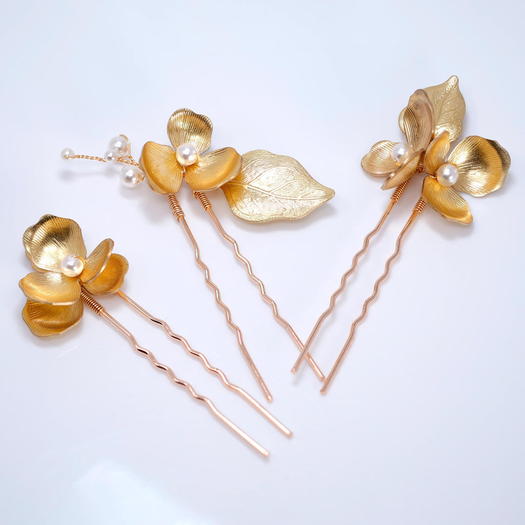 Golden Dreams With Floral Petals: Earring, Comb And Hair Pins (Set of 3) Wedding Hair Accessory