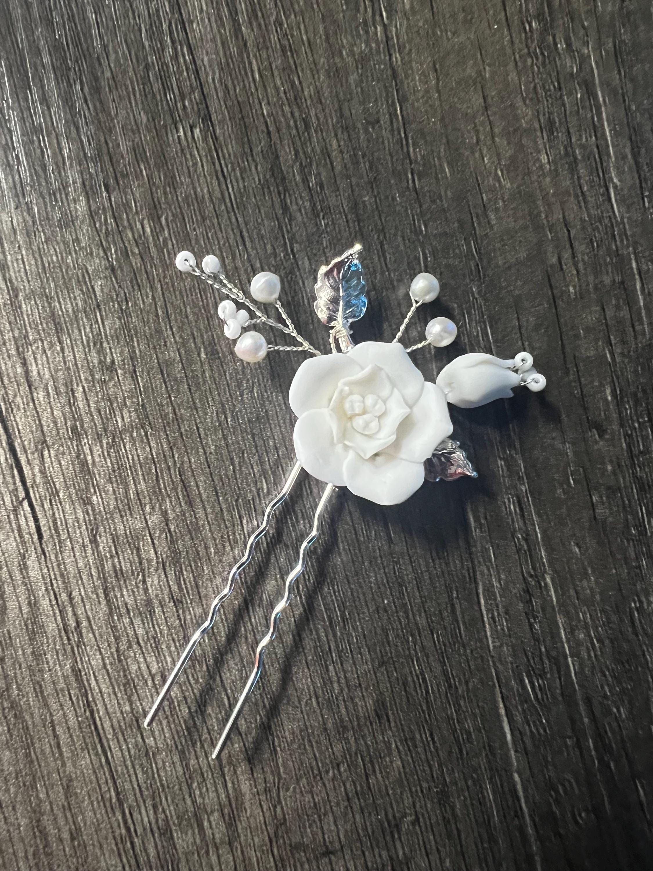 Freshwater Pearl White Rose And Buds Hair Pin, Bridal Hair Pins, Bridal Hair Accessories, Wedding Hair Accessory.