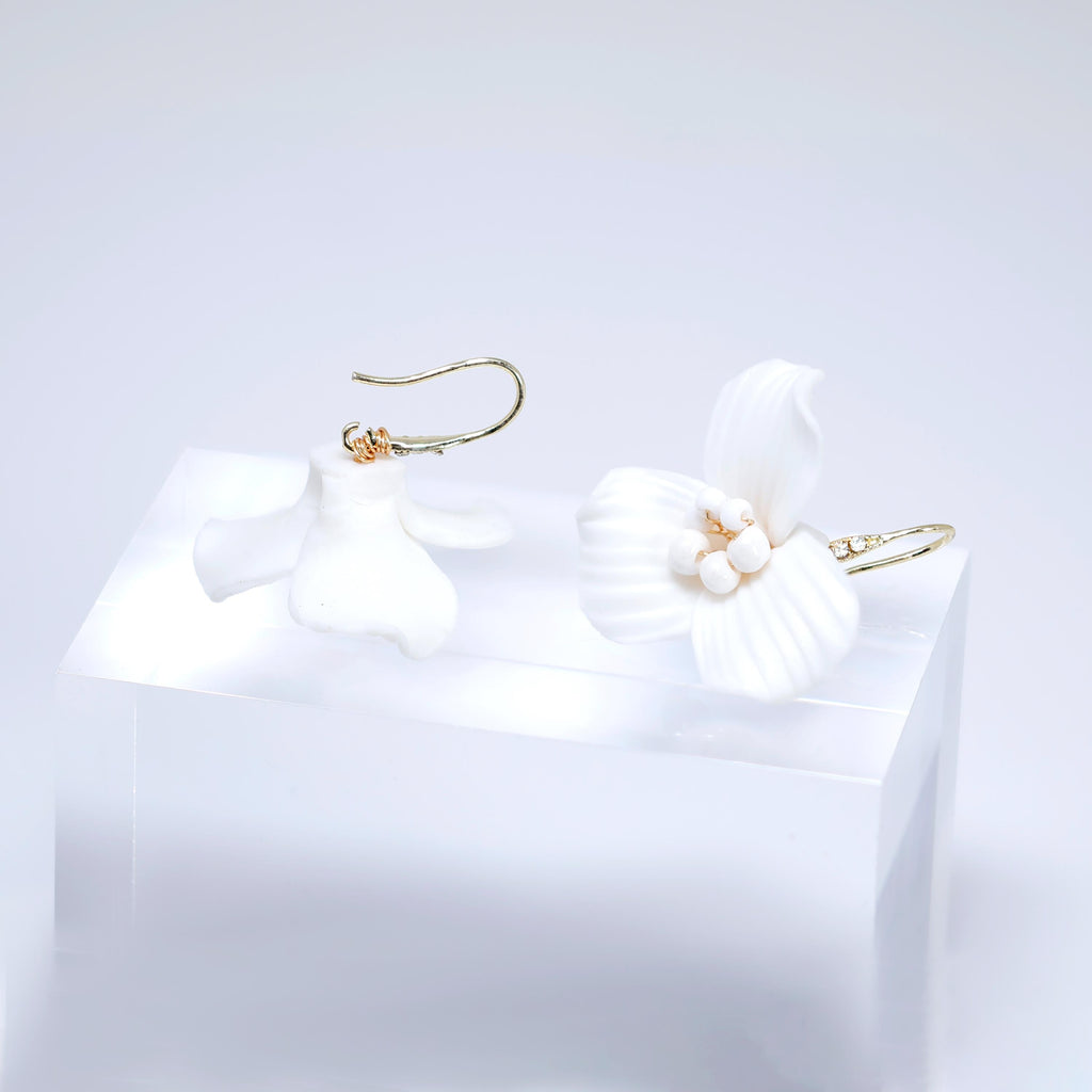 White Flower Lily Bloom Earrings, Long Bridal Jewelry Bridal Earrings Crystal Bridal Earrings Statement Earrings Cz