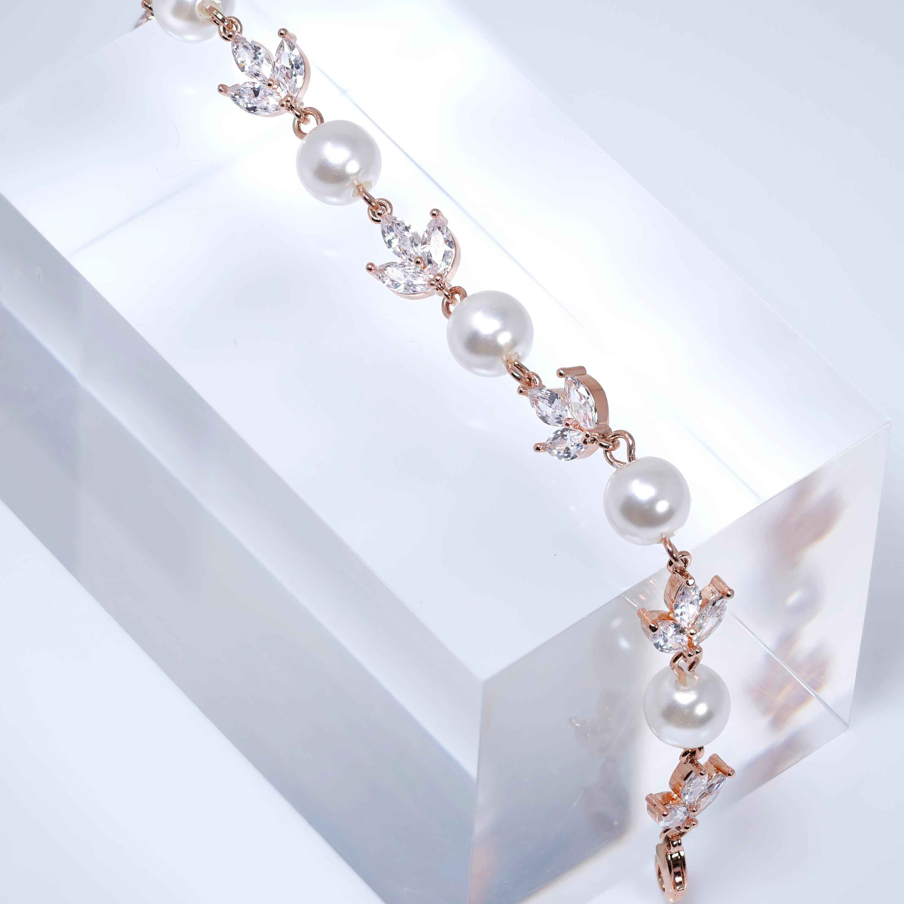 Rose gold Faux Pearls And Leaves Tennis Bracelet, Delicate Bracelet, Bracelet Femme, Wedding Bracelet, Bridesmaid Gift, Bridal Bracelet.