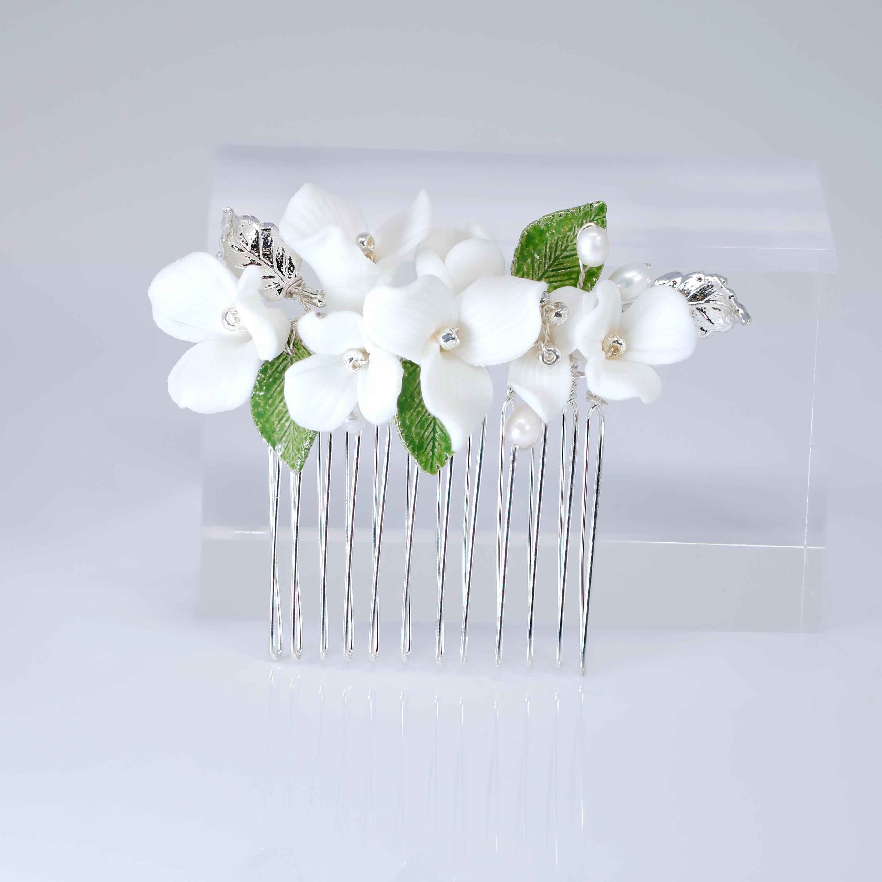 Porcelain White flower Freshwater Pearl Garden Lily Hair Comb, Bridal Hair piece, Wedding Hair Accessory.