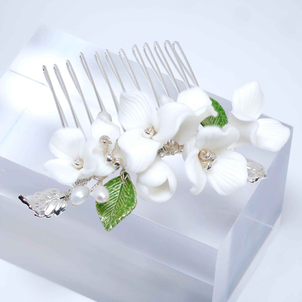 Porcelain White flower Freshwater Pearl Garden Lily Hair Comb, Bridal Hair piece, Wedding Hair Accessory.
