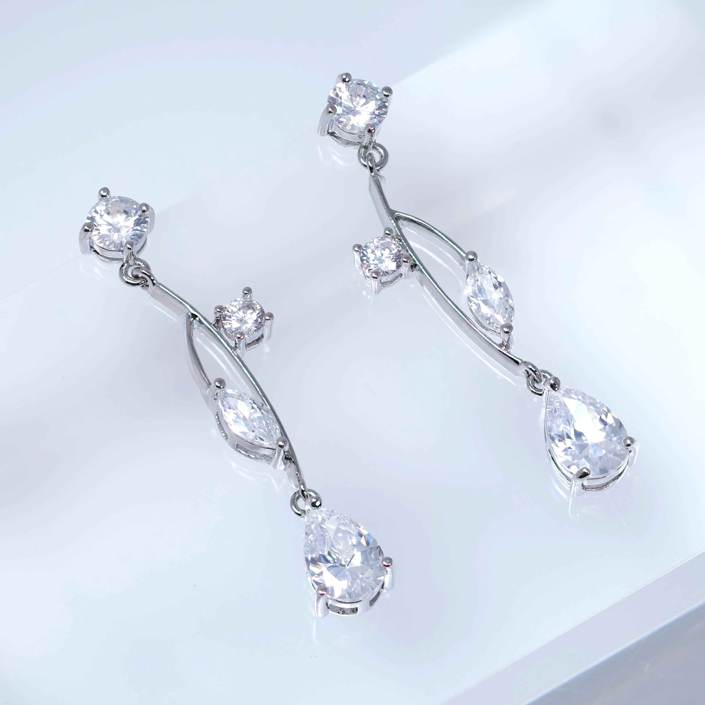 CZ Elegant Crystal Cascade Bridal Jewelry Set: Wedding Jewelry, Vine Necklace and Earrings