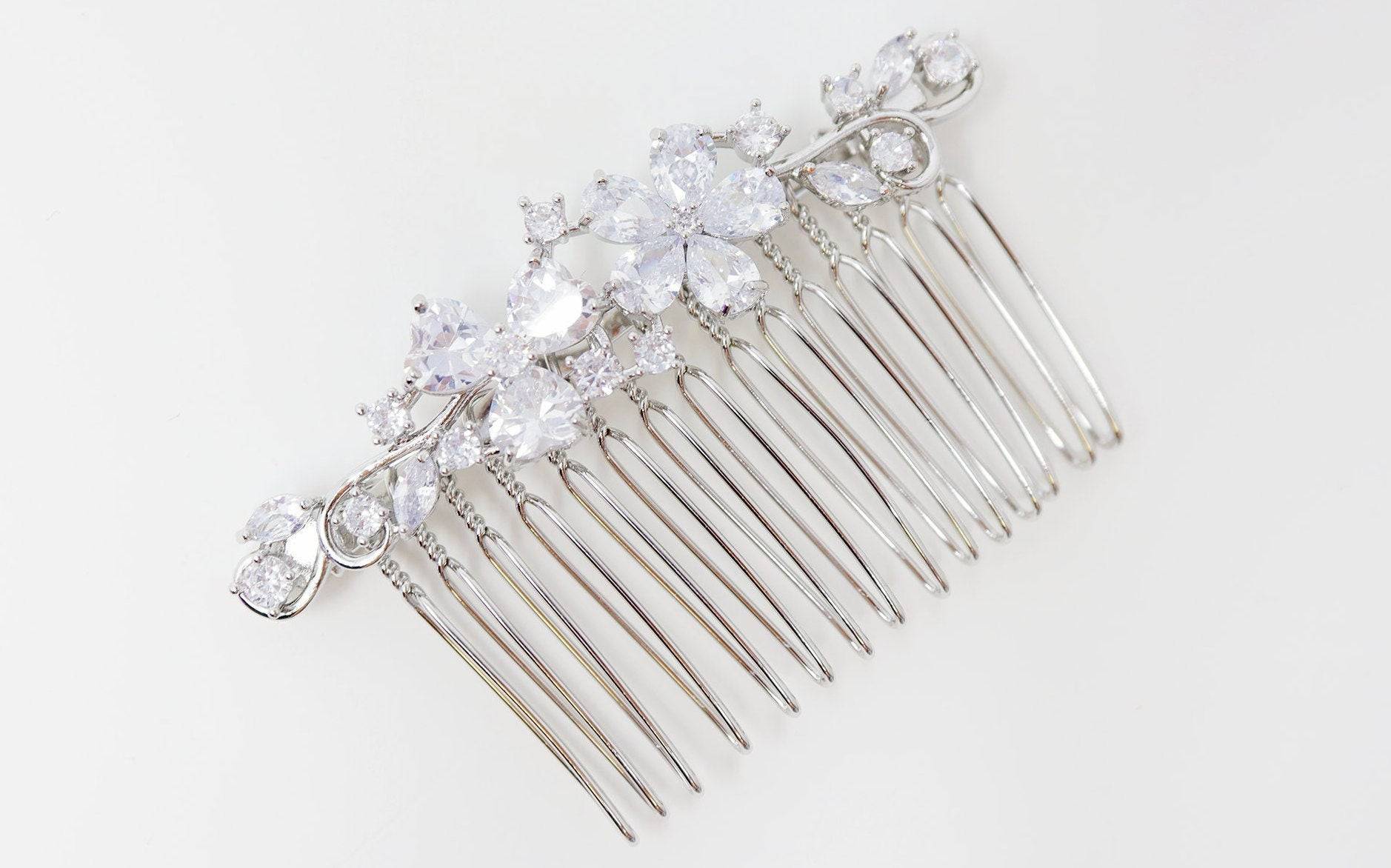 Cubic Zirconia Minimalist Diamond Floral leaves Bridal Hair Comb, Bridal Hair Accessories, Wedding Hair Accessory, Bridal Hair Comb.