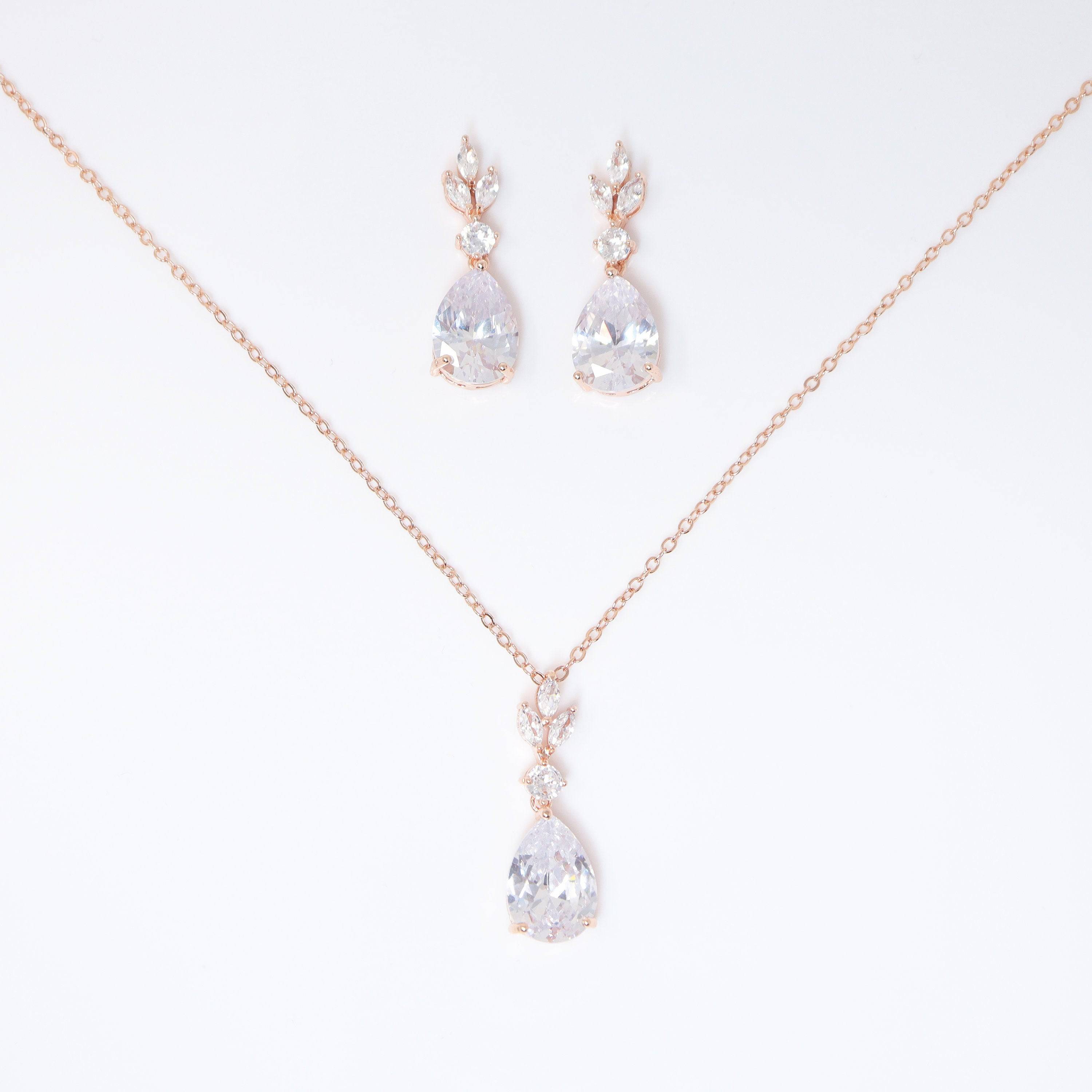 Cluster Rhinestone Statement Necklace & Earring Set in Rose Gold – Sew  Trendy Accessories