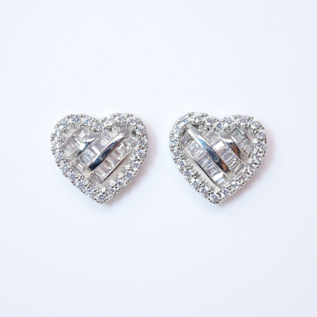 Cubic Zirconia Silver Dainty Heart stud Earrings, Bridal Jewelry, Bridal Stud Earrings, Crystal Bridal Earrings, Statement Earrings Cz