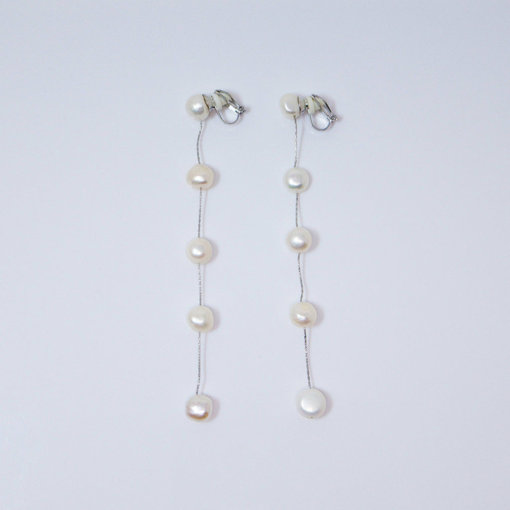 14k Gold 5 Freshwater Cultured pearl Bezel Earrings, Long Bridal Jewelry, Sterling Silver Pearl Bridal Earrings, Statement Earrings.