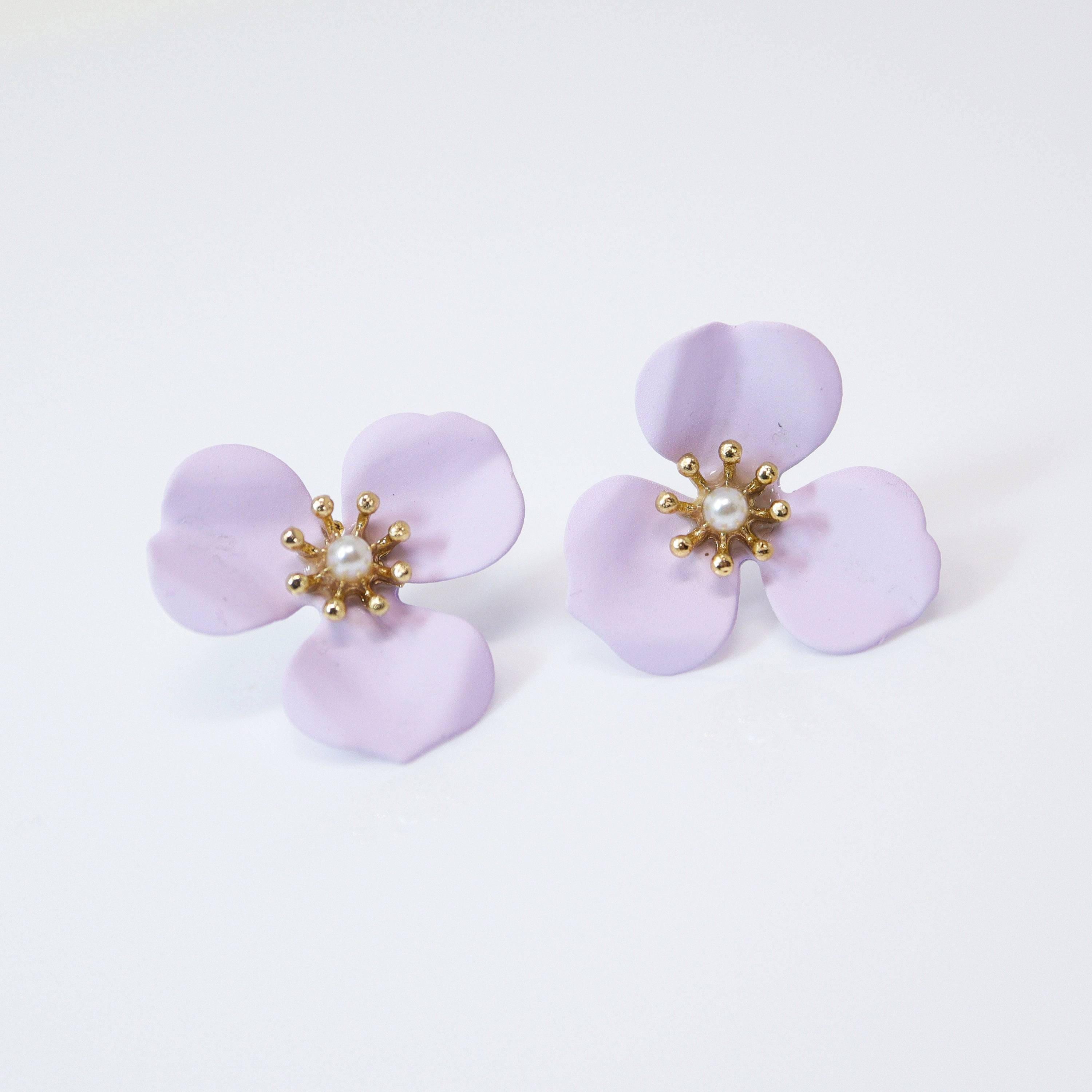lavender flower earrings Three Petal Lavender Flower Pearl Earrings, Bridal Jewelry, Bridal Stud Earrings, Bridal Earrings, Statement Earrings, Bridesmaid Earring