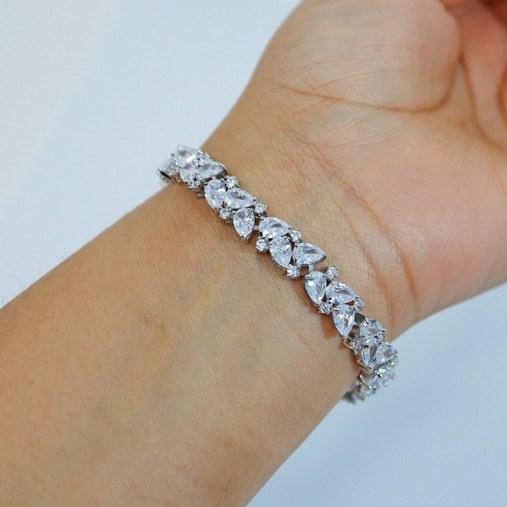 CZ Droplets Bracelet , Diamond Bracelet, Bracelet Femme, Wedding Bracelet, Bridesmaid Gift, Bride Bracelet, Bridal Bracelet.