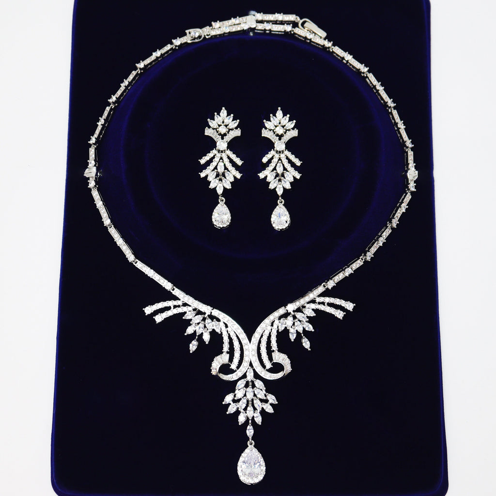 Sparkling Swarovski Crystal Leaves Drop Necklace Set, Bridal Jewelry, Long Bridal Earrings, Crystal Bridal Earrings, Statement Earrings
