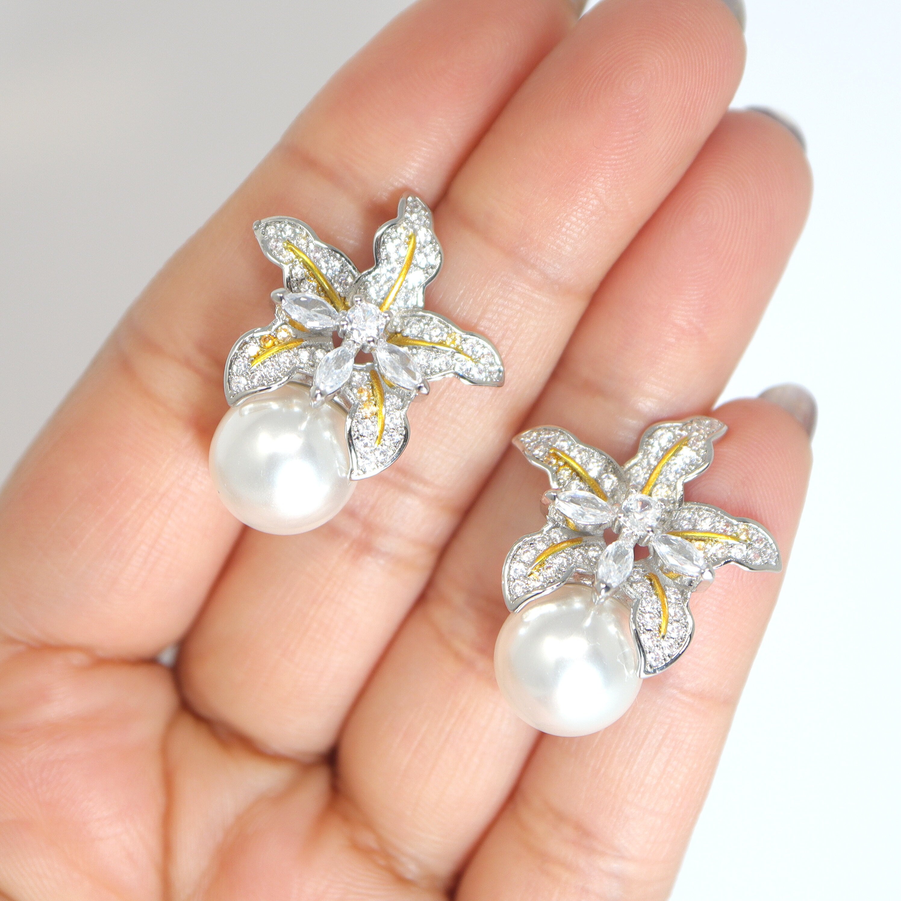 Majestic Starfish Treasures: Swarovski Silver Gold Starfish Holding Pearl Stud Earrings for Brides, Bridal Earrings, Statement Earrings Cz
