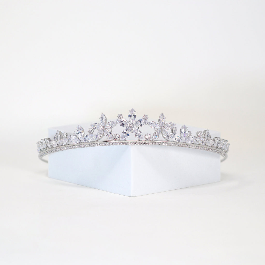 Swarovski wedding tiara, bridal crown tiara, Flower crystal wedding tiara, crystal bridal tiara, crystal wedding crown, tiara bride