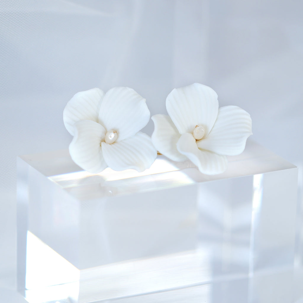Freshwater Natural Pearl Dainty Couple Of Porcelain White Flower Blossom Bridal Hair Clip, Bridesmaid Gift, Wedding Hair Accessory.