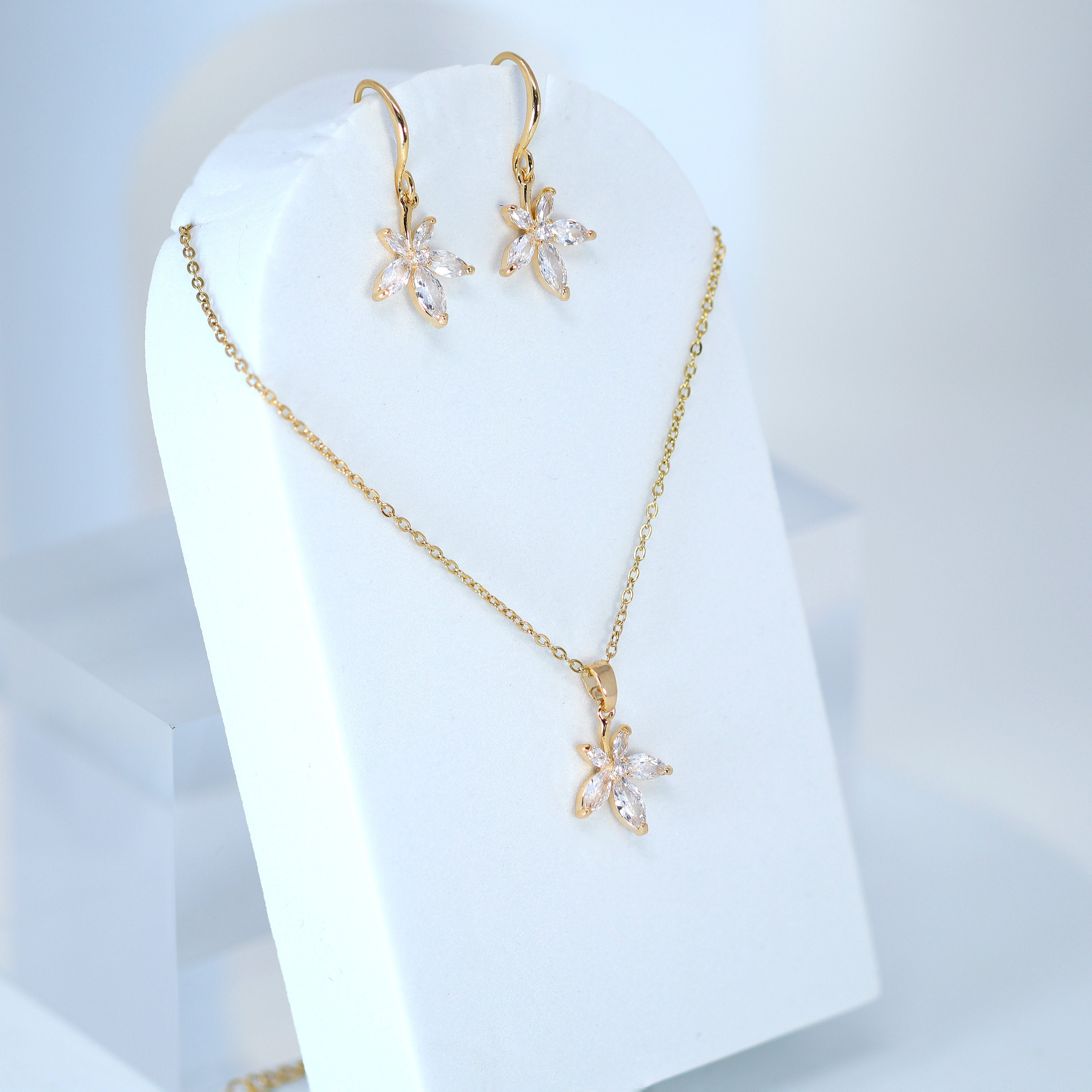 Swarovski Crystal Dainty Leaf Drop Necklace , Bridal Jewelry, Bridal Earrings And Necklace, Statement Earrings Cz, Necklace Set