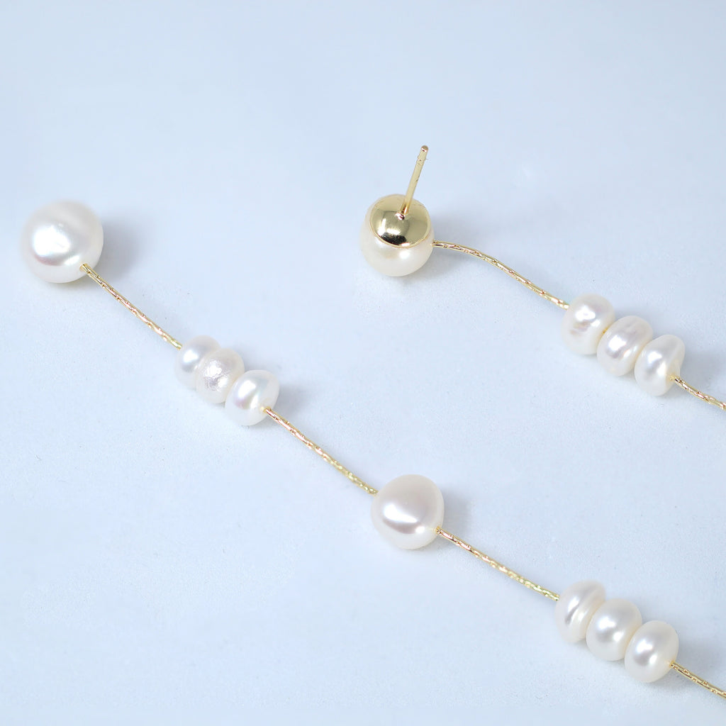 Freshwater Cultured pearl Bezel Earrings, Long Bridal Jewelry, Gold Pearl Bridal Earrings, Statement Dangle Earrings.