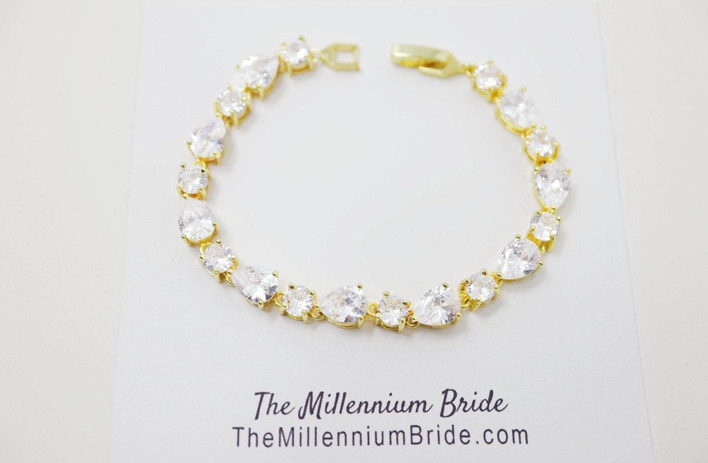 leave Drop Dainty Bracelet , Delicate Bracelet, Bracelet Femme, Wedding Bracelet, Bridesmaid Gift, Bride Bracelet, Bridal Bracelet.