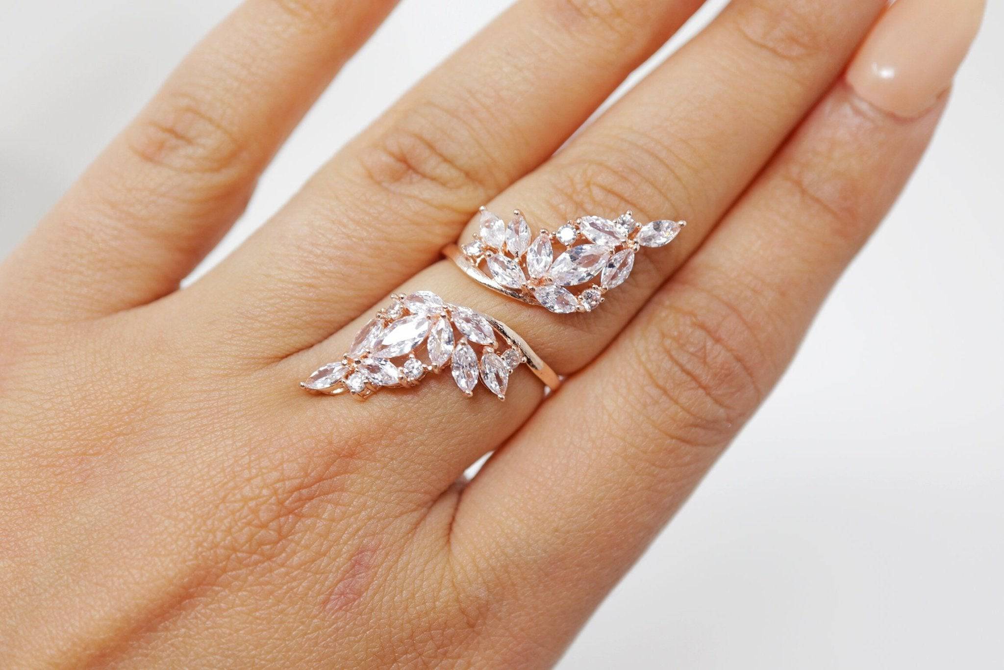 Amazon.com: SWAROVSKI Crystal Twist Wrap Ring - Size 7 : Clothing, Shoes &  Jewelry