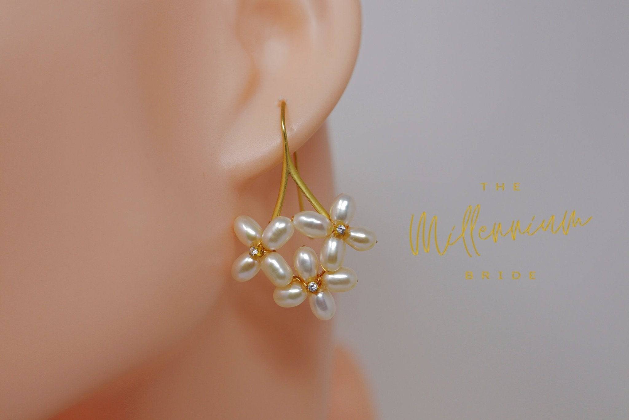 Swarovski Freshwater Pearl White Flower Drop Crystal earrings and bracelet, Long Bridal Jewelry Crystal Bridal Earrings Statement Earrings.